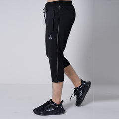 Apex Black 3 Quarter Short
