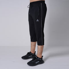 Apex Black 3 Quarter Short
