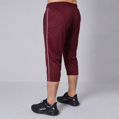 Comfort Fit Maroon 3 Quarter Short